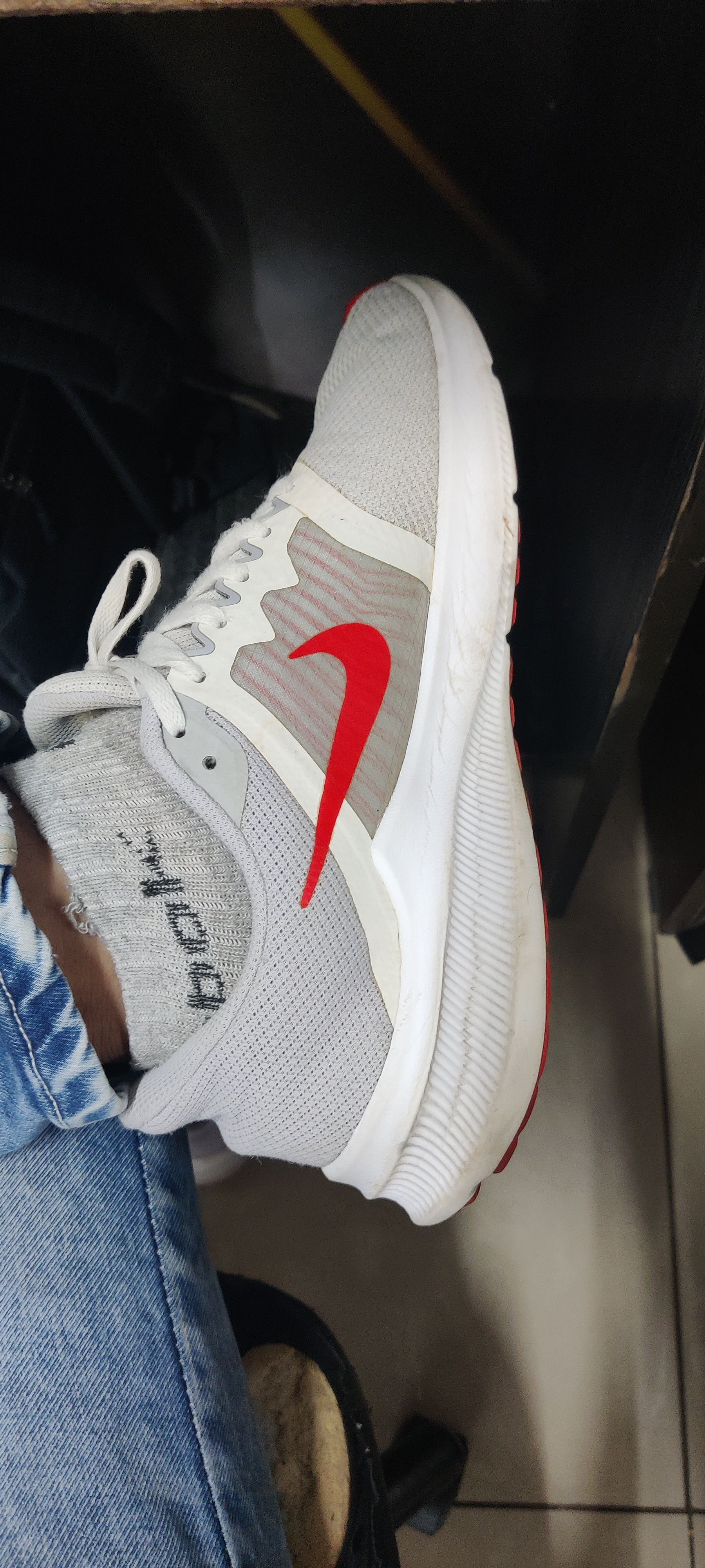 Nike shoes gallery image 2